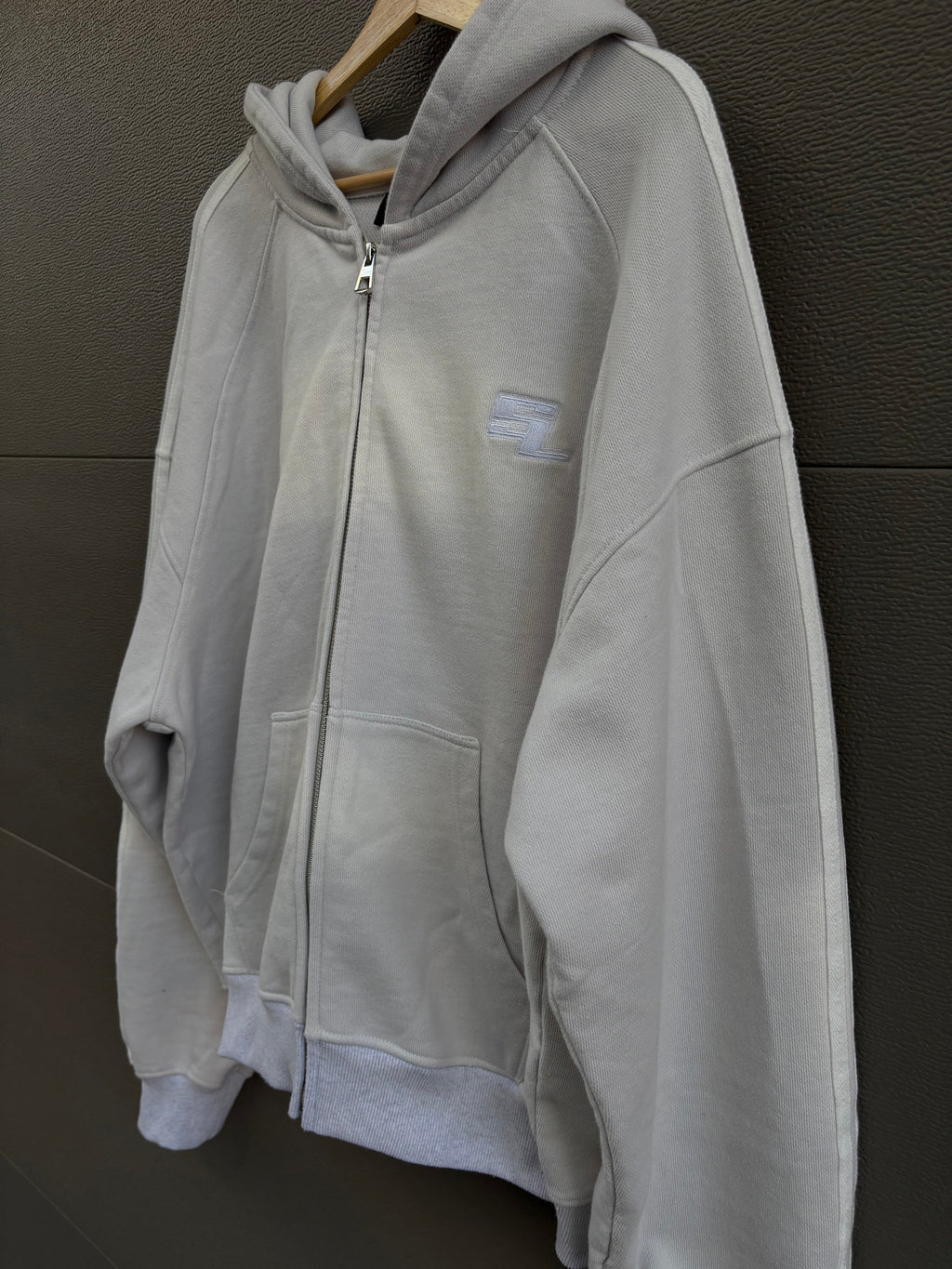 EVERYDAY ZIP UP