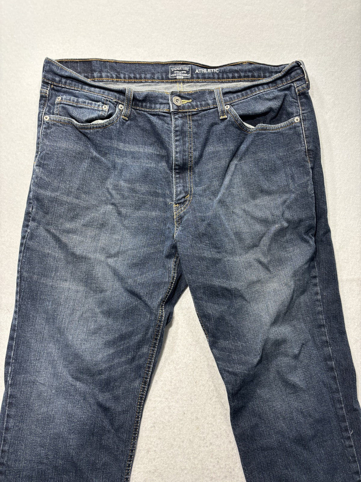 Signature Levi Strauss Gold Jeans Mens 38x30 Blue Medium Athletic Straight Denim
