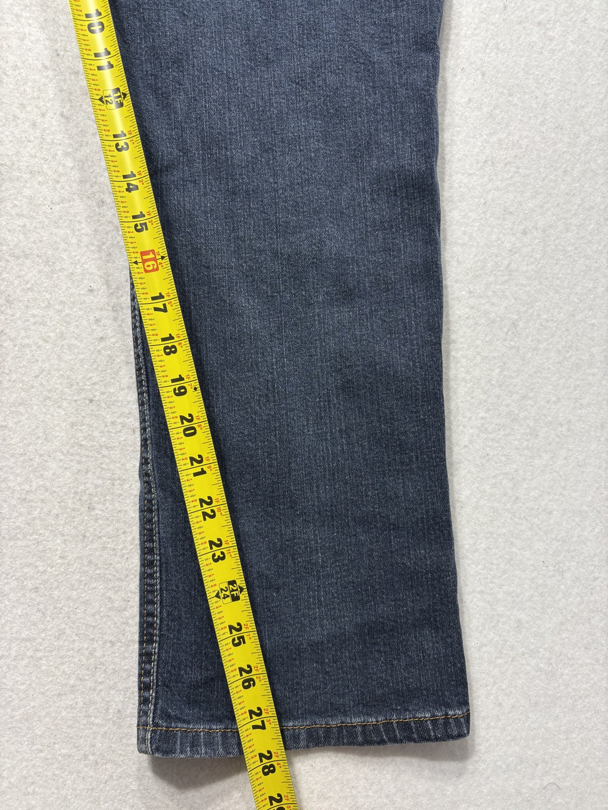 Signature Levi Strauss Athletic Jeans Mens 36x32 Blue Medium Wash Straight Denim