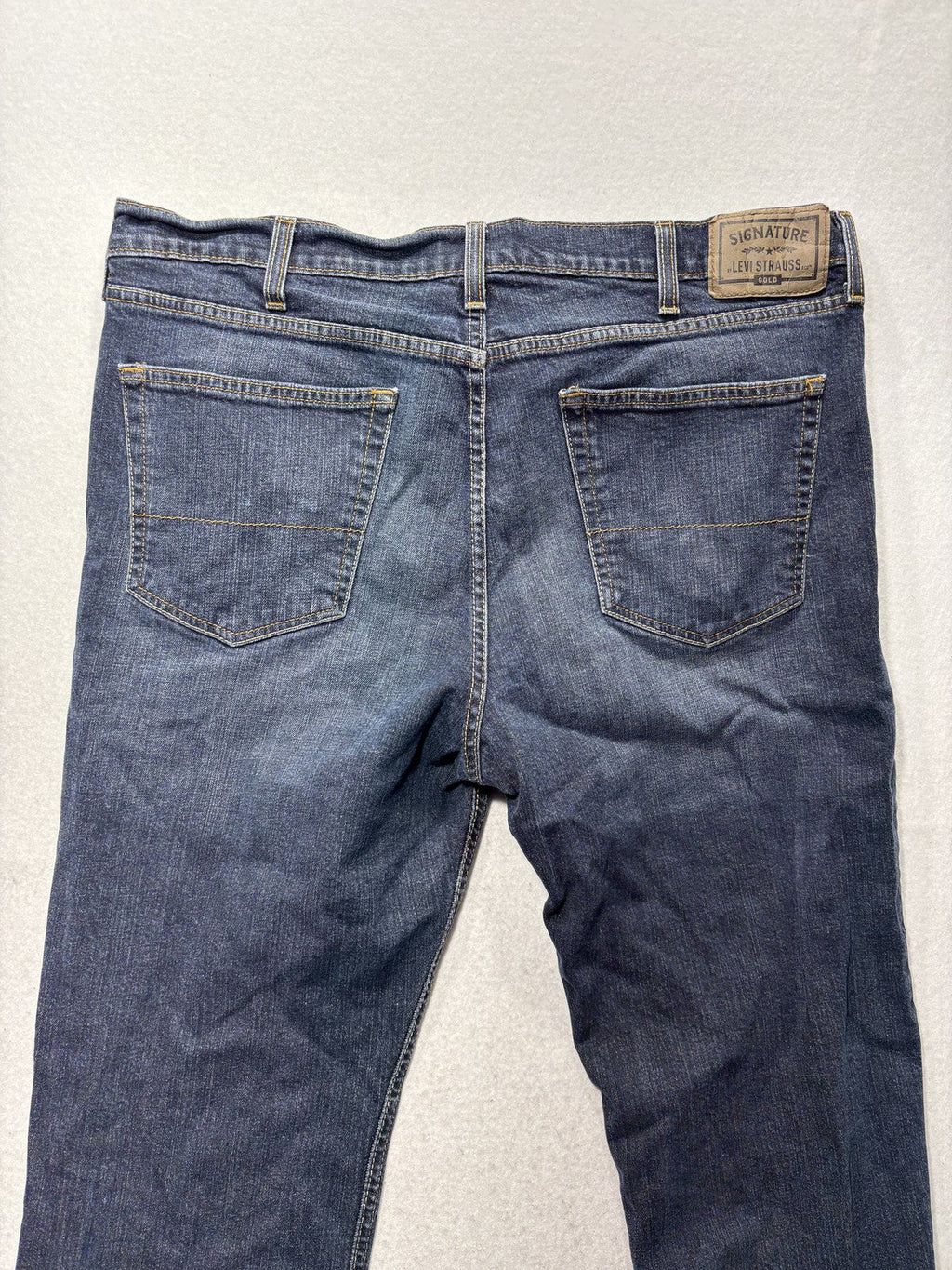 Signature Levi Strauss Gold Jeans Mens 38x30 Blue Medium Athletic Straight Denim