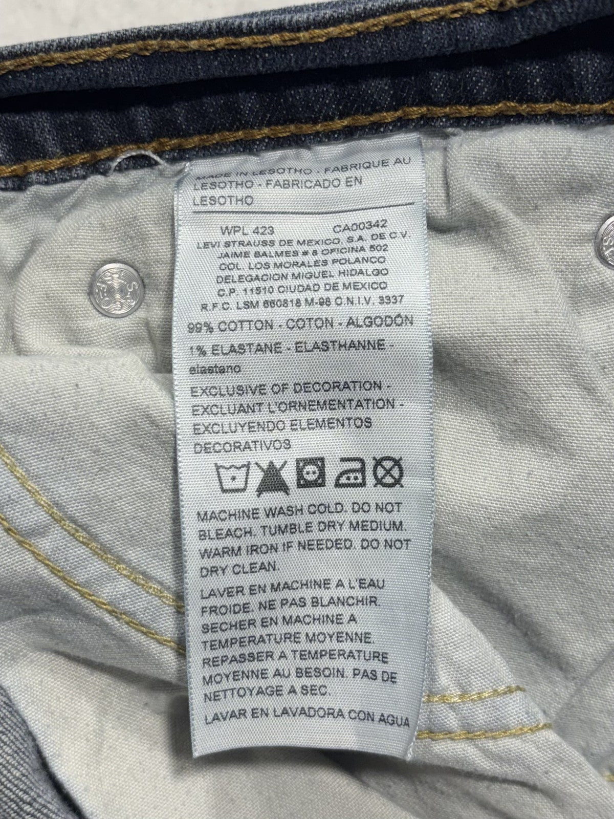 Signature Levi Strauss Mens 34x30 Athletic Fit Straight Leg Blue Stretch Jeans