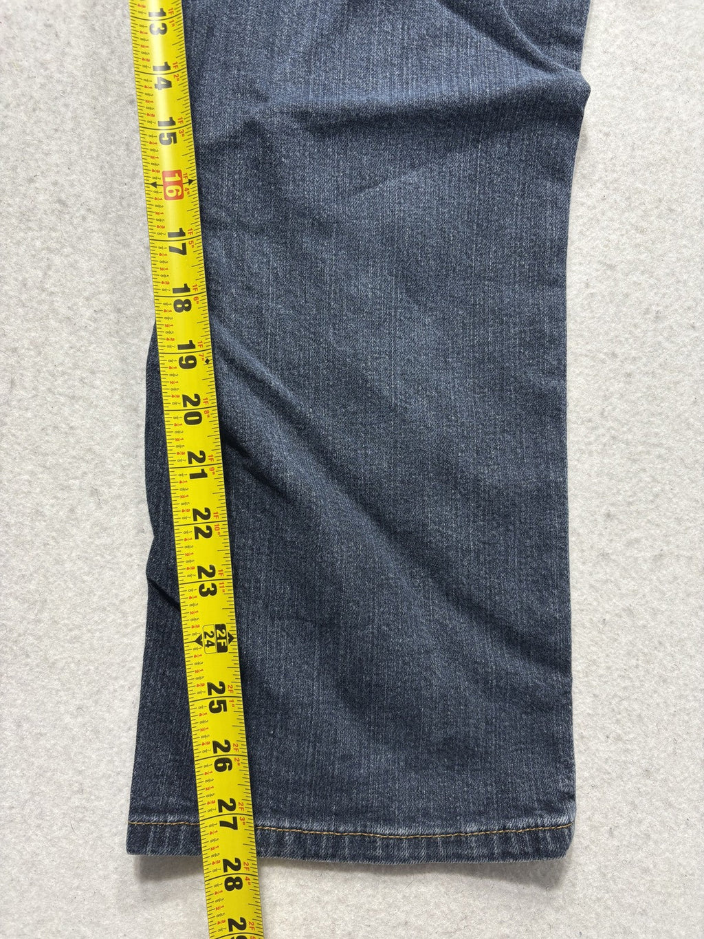 Signature Levi Strauss Gold Label Athletic Jeans Mens 36x26 Blue Straight Denim