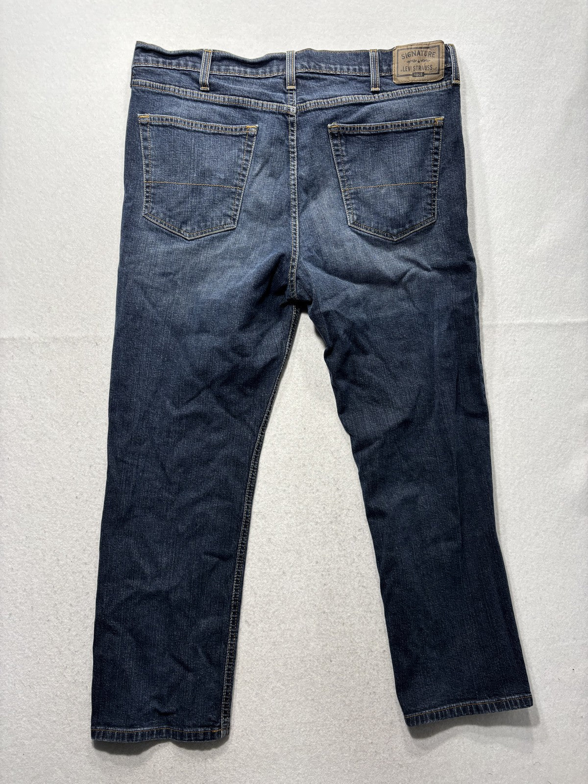 Signature Levi Strauss Gold Jeans Mens 38x30 Blue Medium Athletic Straight Denim
