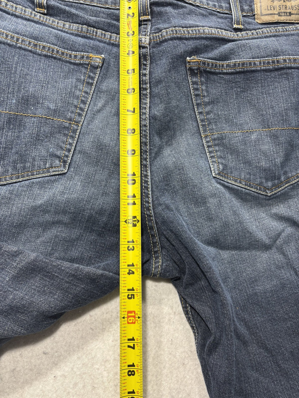 Signature Levi Strauss Gold Jeans Mens 38x30 Blue Medium Athletic Straight Denim