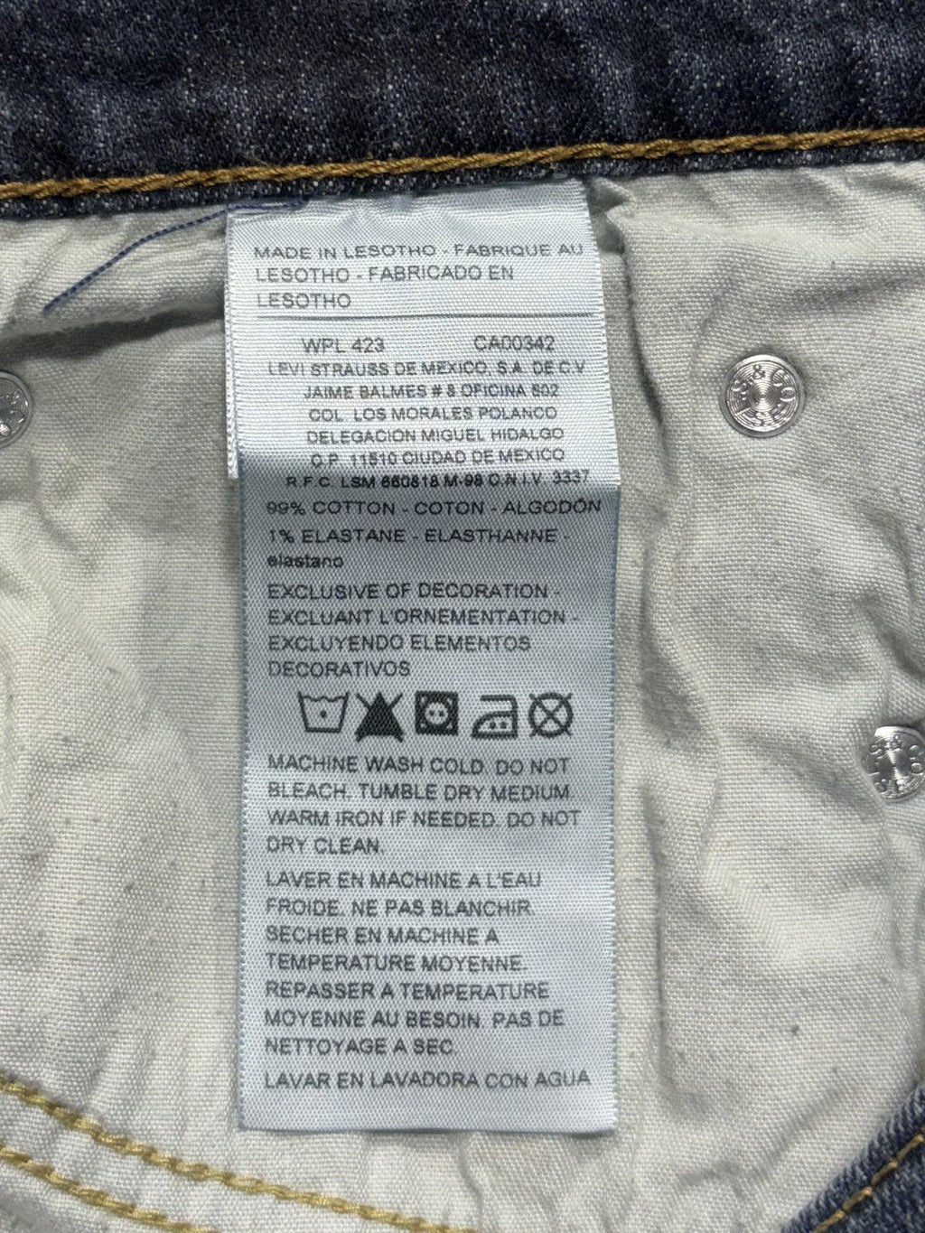 Signature Levi Strauss Gold Label Athletic Jeans Mens 36x26 Blue Straight Denim