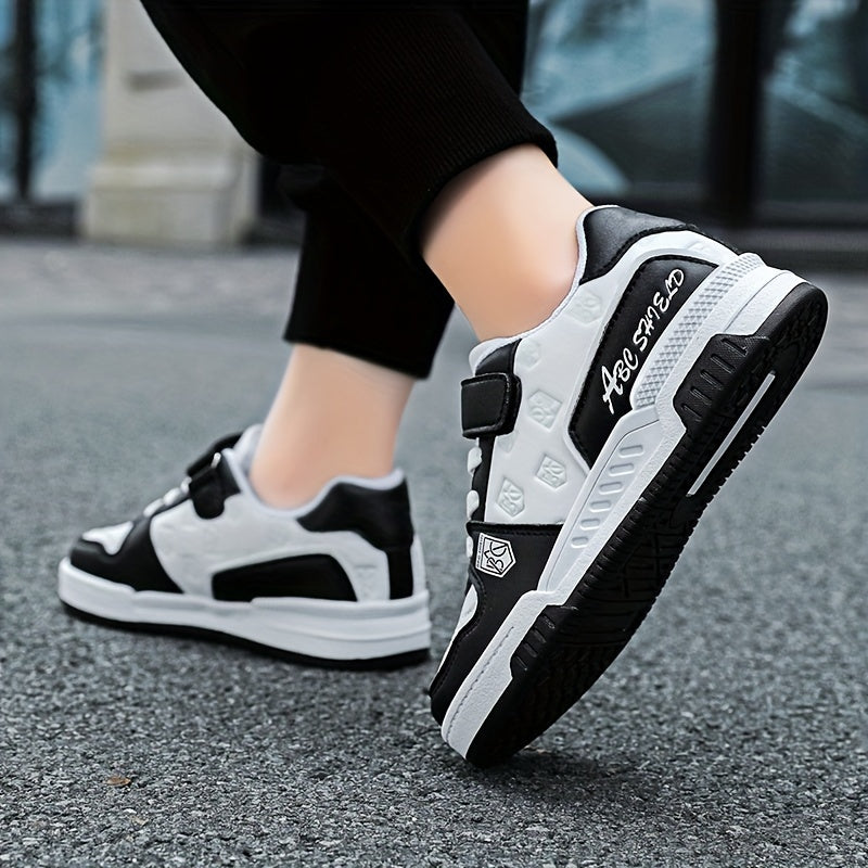 Boys Reflective Colour-Block Skate Shoes - Lightweight Low-Top Casual Sneakers with Hook-and-Loop Closure, Non-Slip TPR Sole