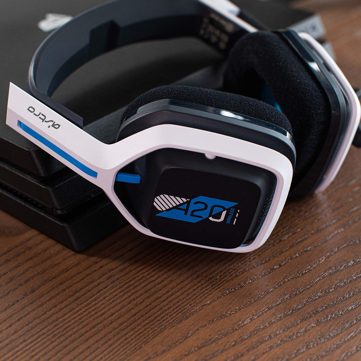 ASTRO A20 Gen 2 Wireless Gaming Headset – White/Blue