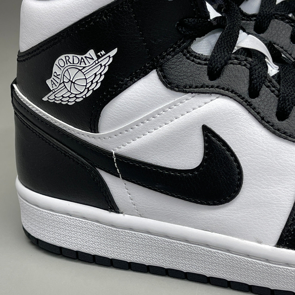 NIKE AIR JORDAN 1 Mid Panda Shoe Women's Sz 8.5 Black / White DV0991-101 (New)