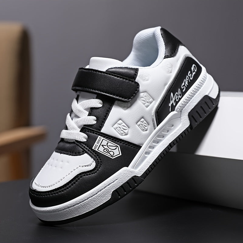 Boys Reflective Colour-Block Skate Shoes - Lightweight Low-Top Casual Sneakers with Hook-and-Loop Closure, Non-Slip TPR Sole
