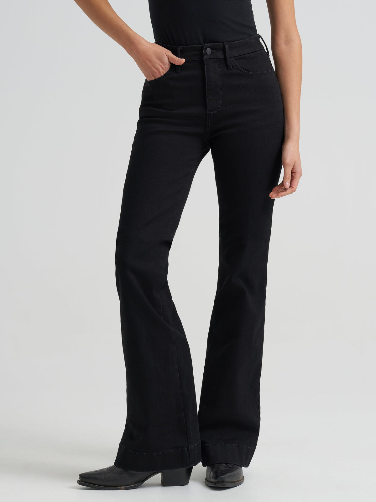 Wrangler® Women’s Bespoke Trouser Jean - High Rise - 112381184