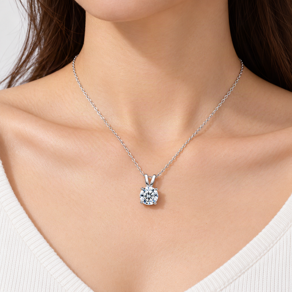 S925 Moissanite Classic Four-Prong Pendant, Minimalist Collarbone Chain Jewelry Pendant Necklace for Women